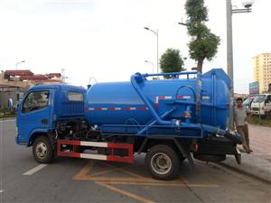 Xe hút chất thải 5 khối Dongfeng