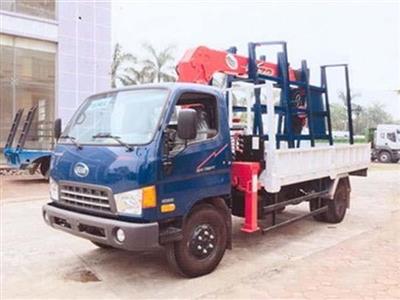 Xe tải Hyundai HD800 chở kính gắn cẩu Unic