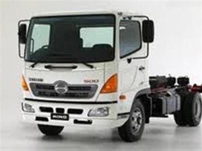 Tải thùng 5,2 tấn Hino WU432L