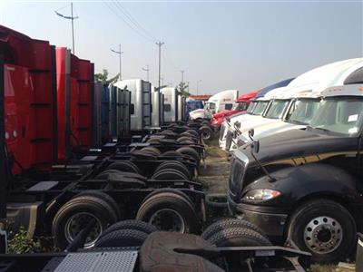 Xe đầu kéo Mỹ Hoàng Huy international