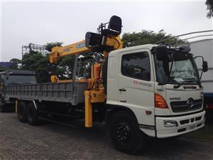 Xe tải HINO FL8JTSL gắn cẩu SOOSAN 7 tấn