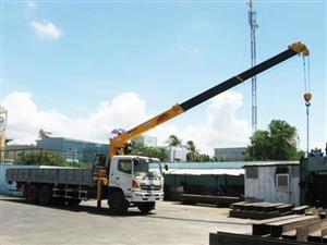 Xe tải Hino gắn cẩu Soosan 7 tấn