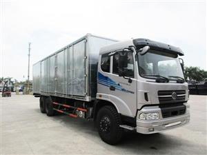 Xe tải thùng kín 3 chân Trường Giang 13,5 tấn