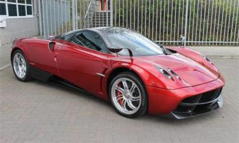 Pagani Huayra đời 2013 giá 2,37 triệu USD tại Anh quốc