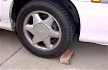 Những nguyên tắc thay lốp ôtô mọi tài xế Việt phải biết