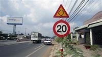 Nên dùng biển giới hạn tốc độ thay biển báo đô thị
