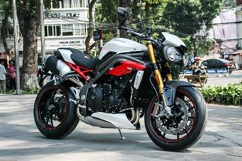 Triumph Speed Triple R giá 614 triệu đồng tại Việt Nam