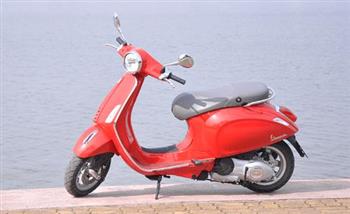 Vì sao nhiều người Việt bỏ gần 100 triệu mua xe máy?