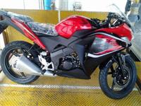 Honda CBR150R mới - đối thủ của Yamaha R15