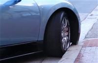 Khó như lái siêu xe trên phố