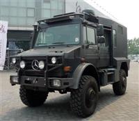 Mercedes Unimog U5000 - hầm hố và tiện nghi