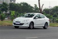 Peugeot 408 - xế lạ từ Pháp