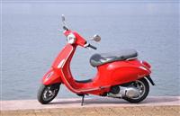 Xe ga cao cấp hay môtô cỡ nhỏ - lựa chọn khó cho nam giới Việt