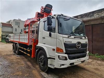 Xe 3 chân Hino FM gắn cẩu 8 tấn Kanglim