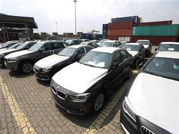 256 chiếc BMW nằm phủ bụi tại cảng Cái Mép
