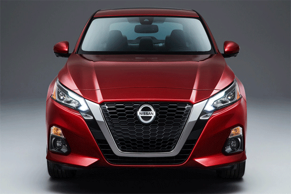 So sánh Honda Accord 2019 và Nissan Altima 2019 - 1