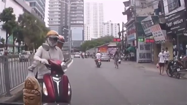 ninja-phuc-kich-noi-khiep-dam-cho-tai-xe-4