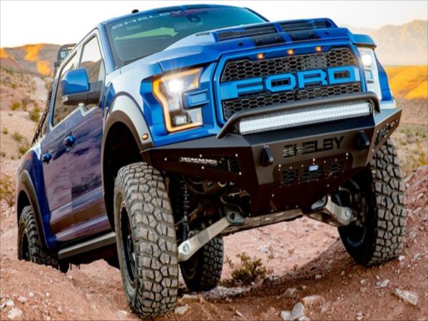 xe-ban-tai-khung-long-ford-f-150-raptor-co-them-phien-ban-manh-hon